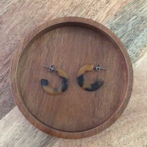 Tortoise Shell Hoop Earrings
